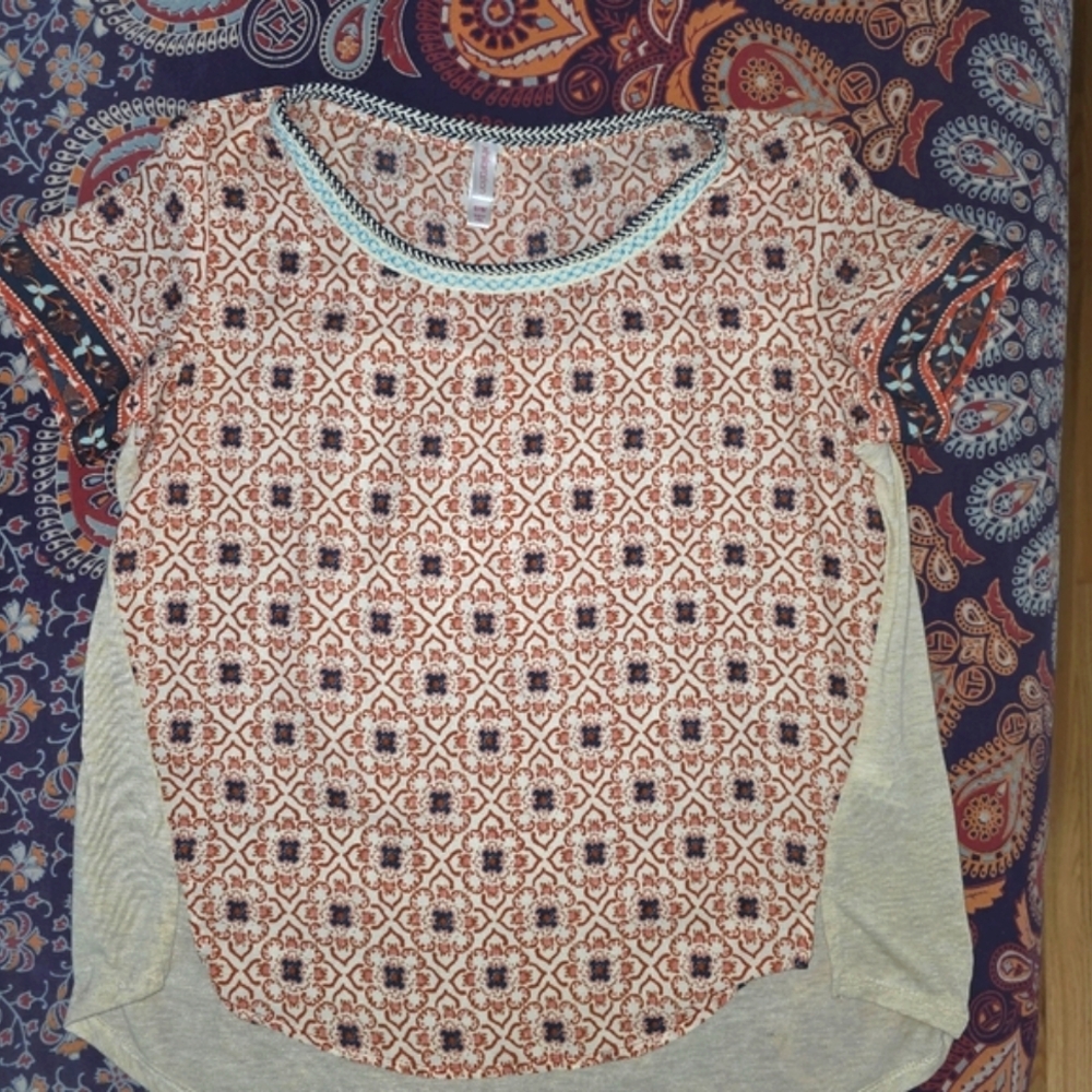 Xhilaration Orange and Cream Graphic Blouse